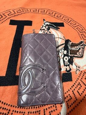 CHANEL Quilted Leather Phone Case Wallet - Metallic Plum Gray